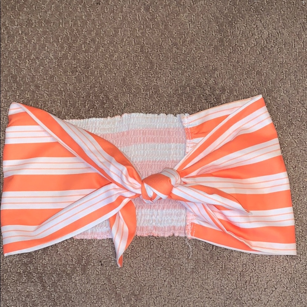 Two piece set - Picture 2 of 5